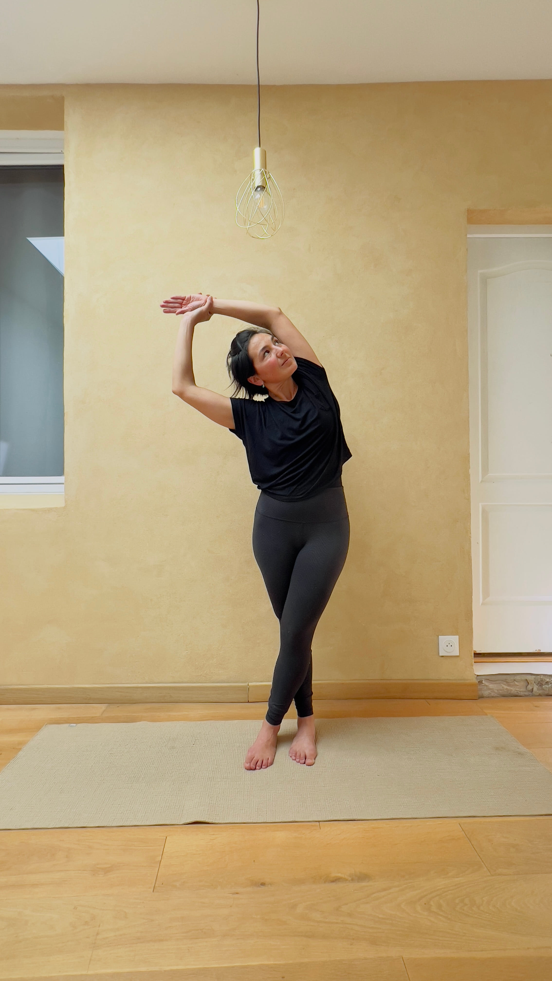Paulina en séance de yoga